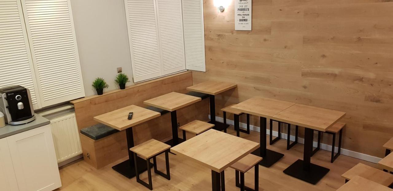 Acomodação com café da manhã  Glogowska 2*